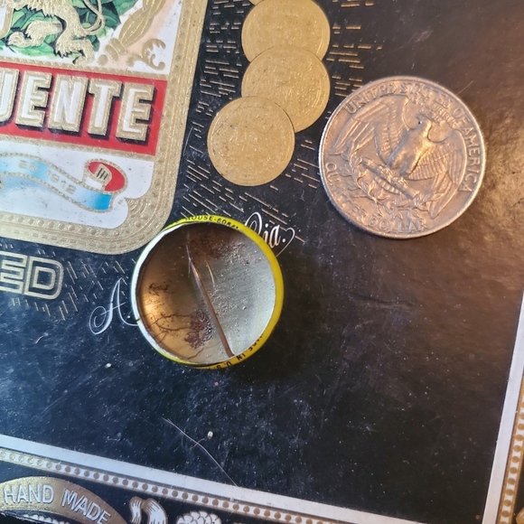 CREATIVE HOUSE Vintage Emoji Pin Winking Smiley Face - Picture 2 of 3